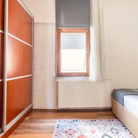 In The Center Of Cihangir Apartamento Estambul
